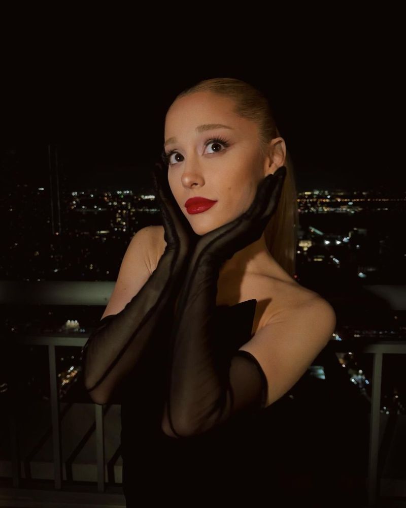 Ariana Grande Makeup 7