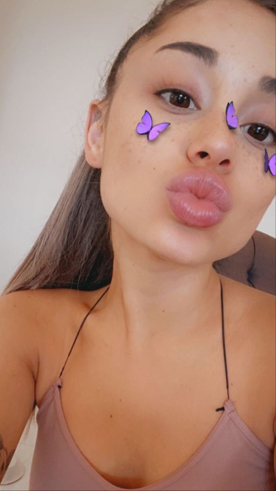 Ariana-without-makeup-14