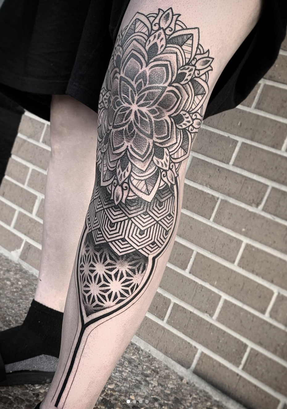 knee-mandala-tattoo