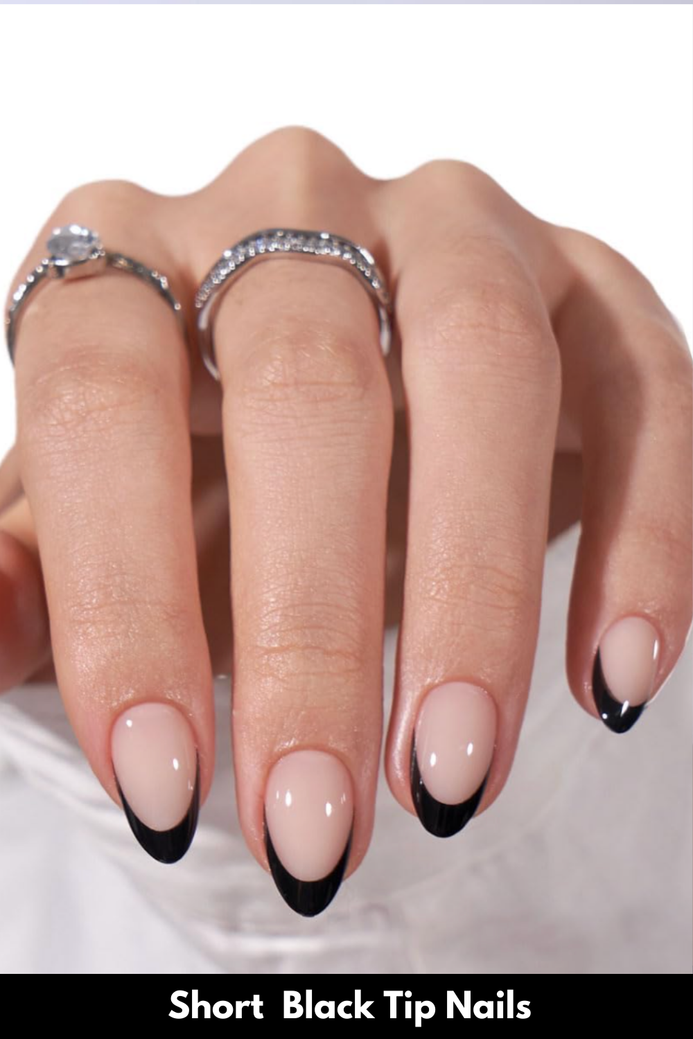 short-black-tip-nails-design