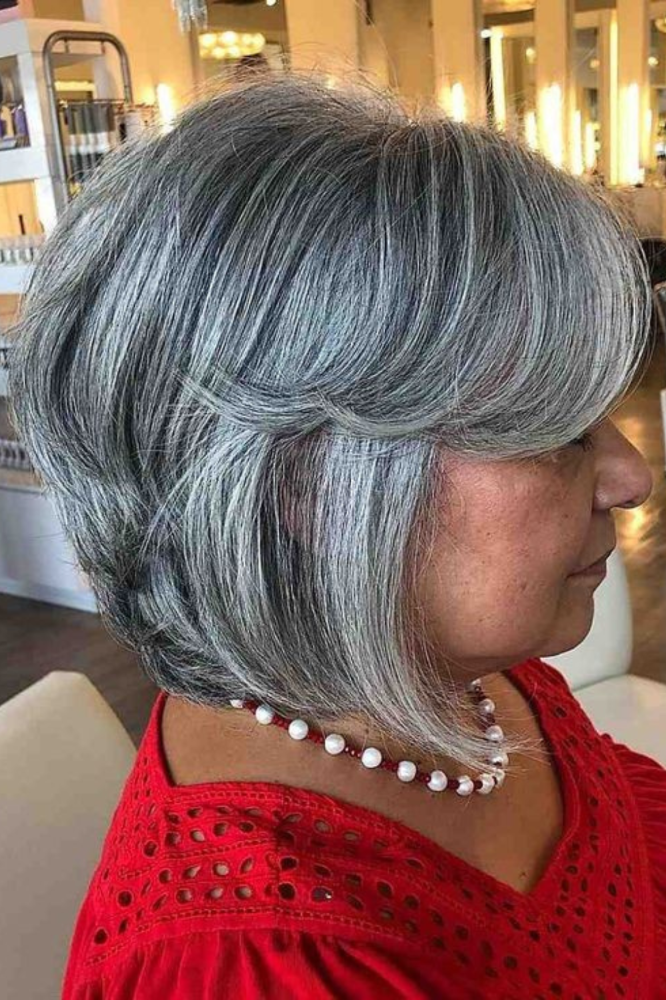 Short Hairstyles For Women Over 60-28