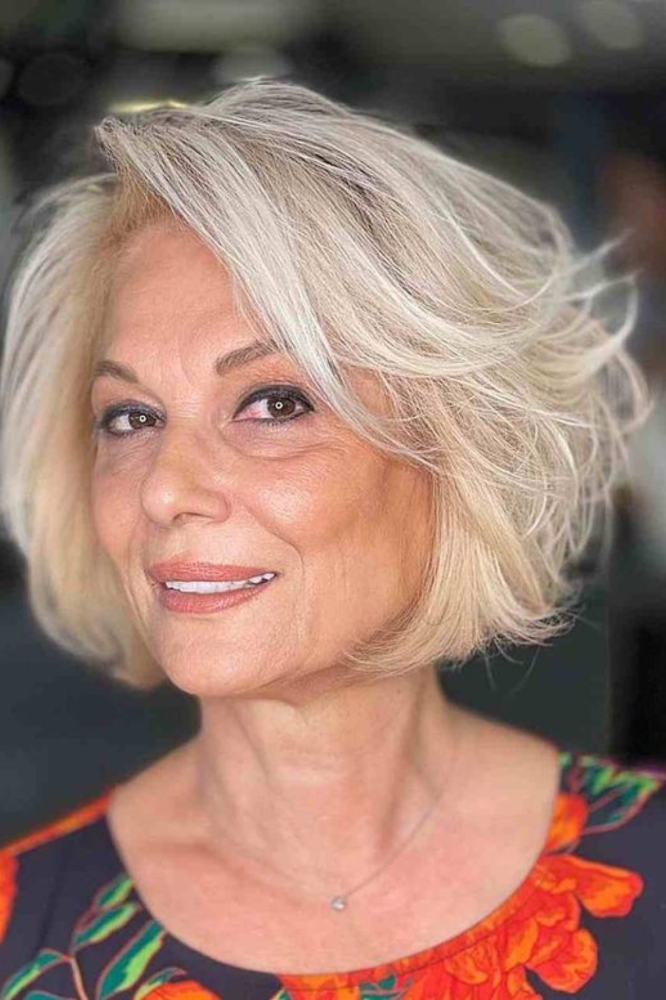 Short Hairstyles For Women Over 60-26