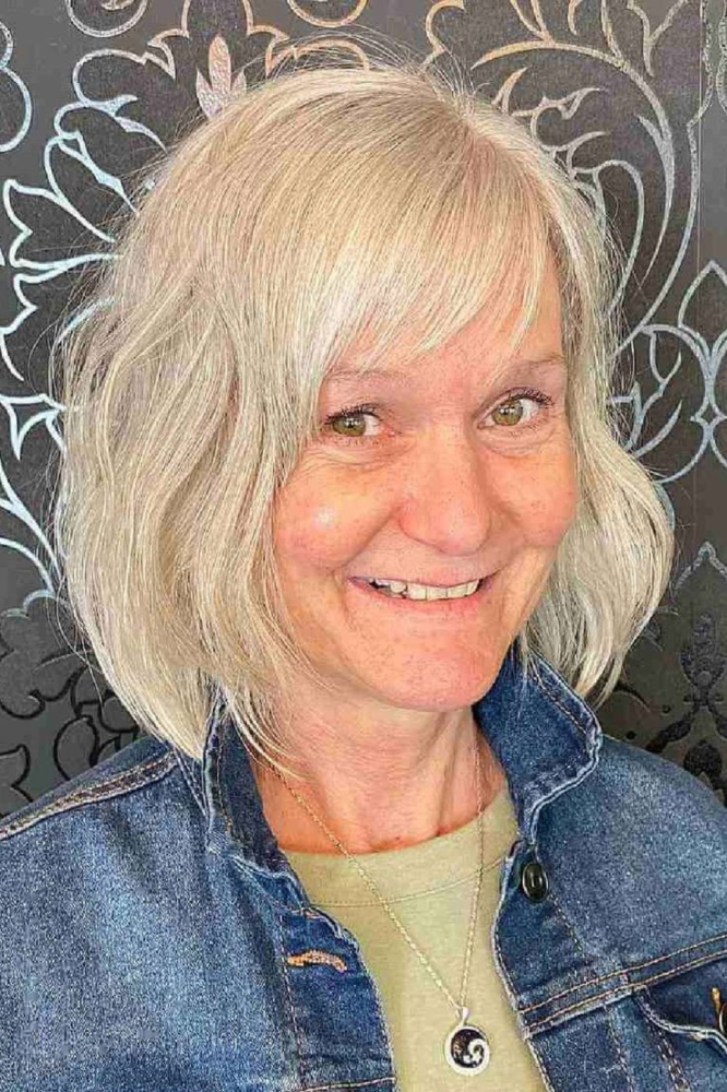 Short Hairstyles For Women Over 60-20
