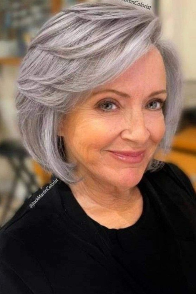 Short Hairstyles For Women Over 60-16