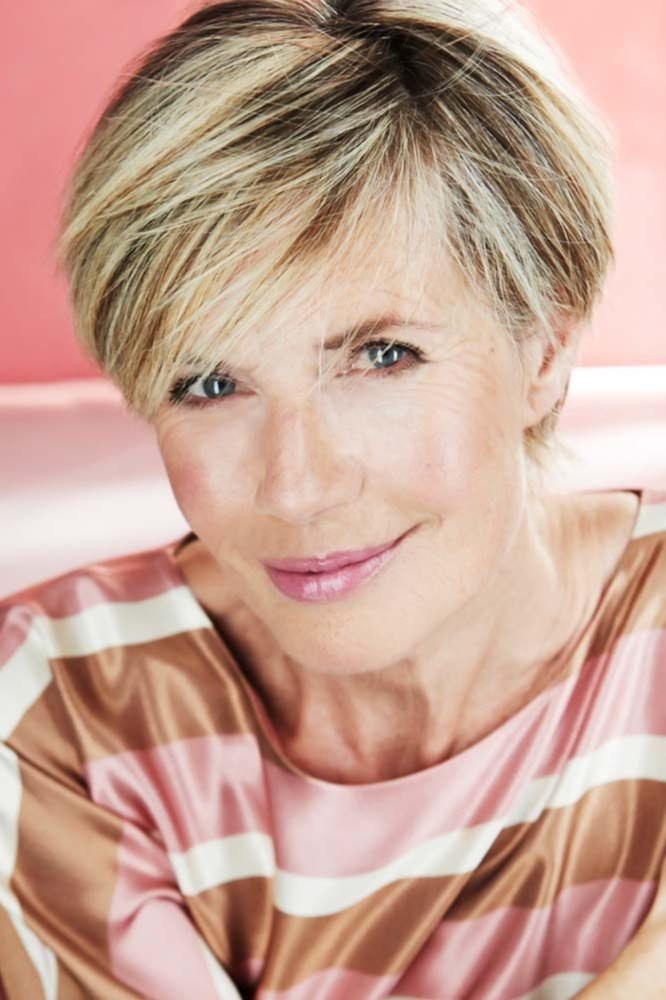 Short Hairstyles For Women Over 60-7