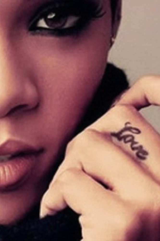 6_rihanna_tattoo