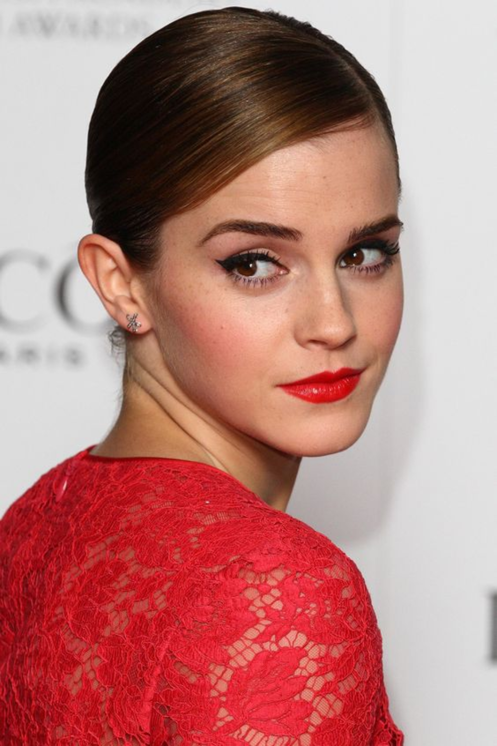 side-parted-hair-emma-watson