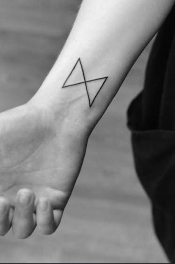 23_rune-tattoo