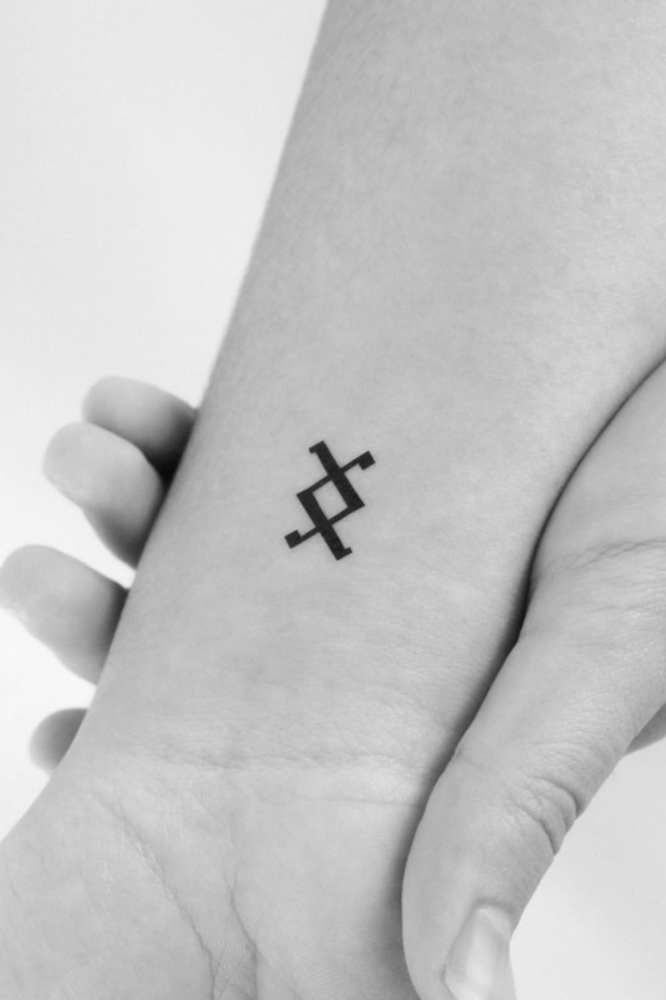 22_rune-tattoo