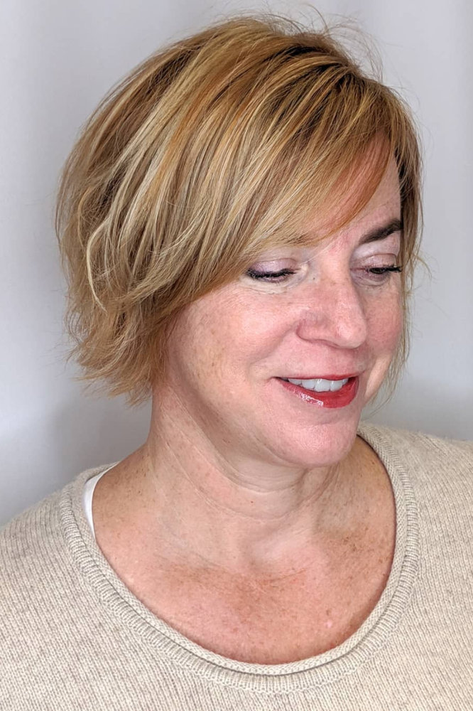 Micro-Bob-With-Sweeping-Bangs