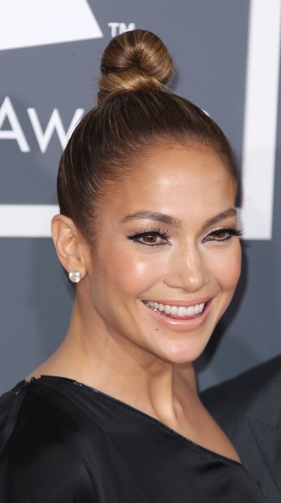 top-knot-Jlo