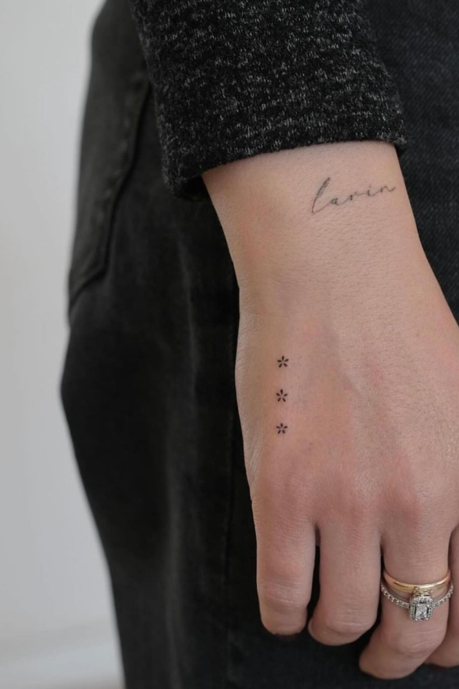 Tiny-wrist-tattoo-9