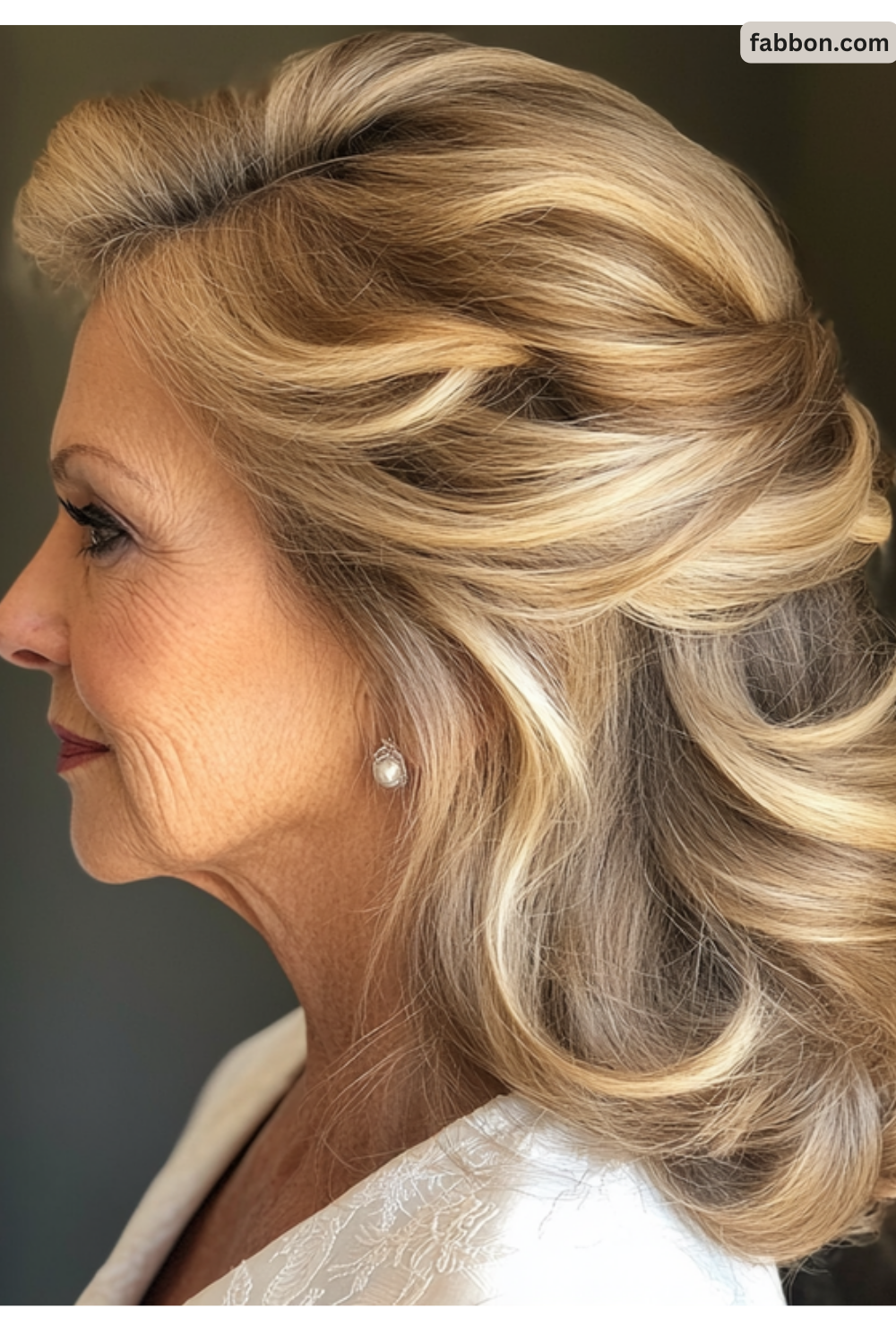 latest-half-up-hairstyles-for-mother-of-the-bride