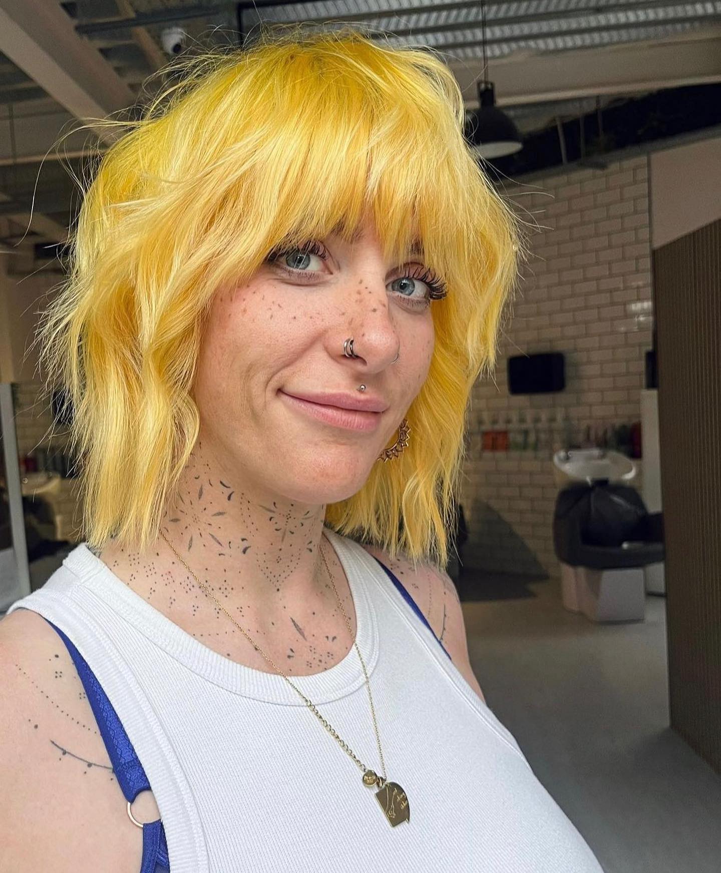 Shaggy-haircut-yellow-hair