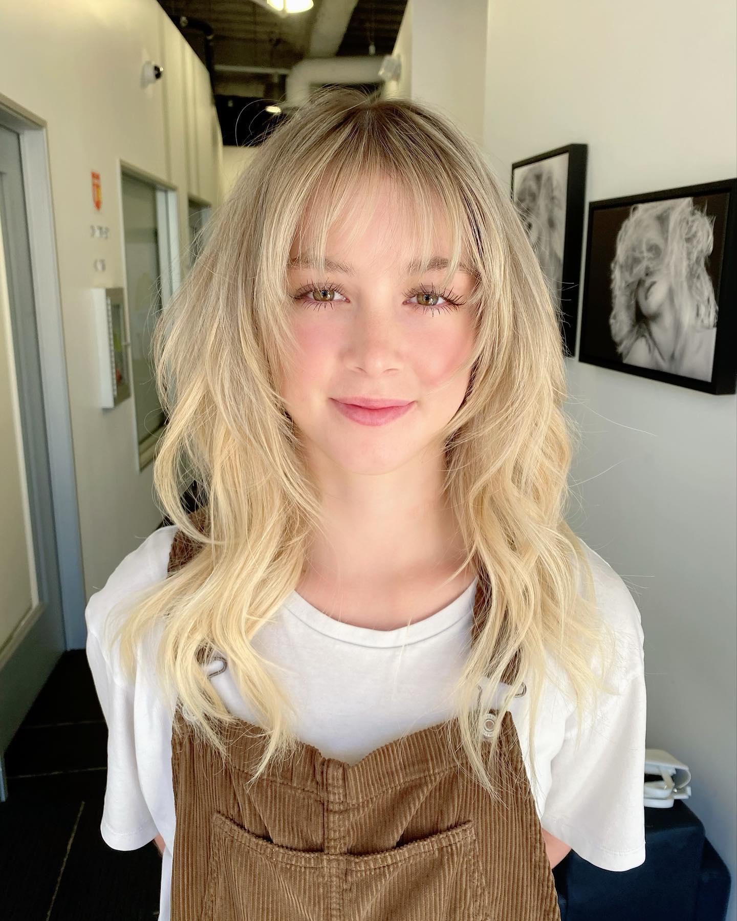 blonde-hair-with-bangs-for-medium-hair