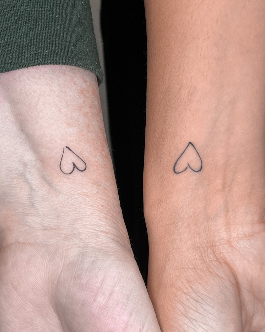 heart-matching-tattoo-mother-daughter