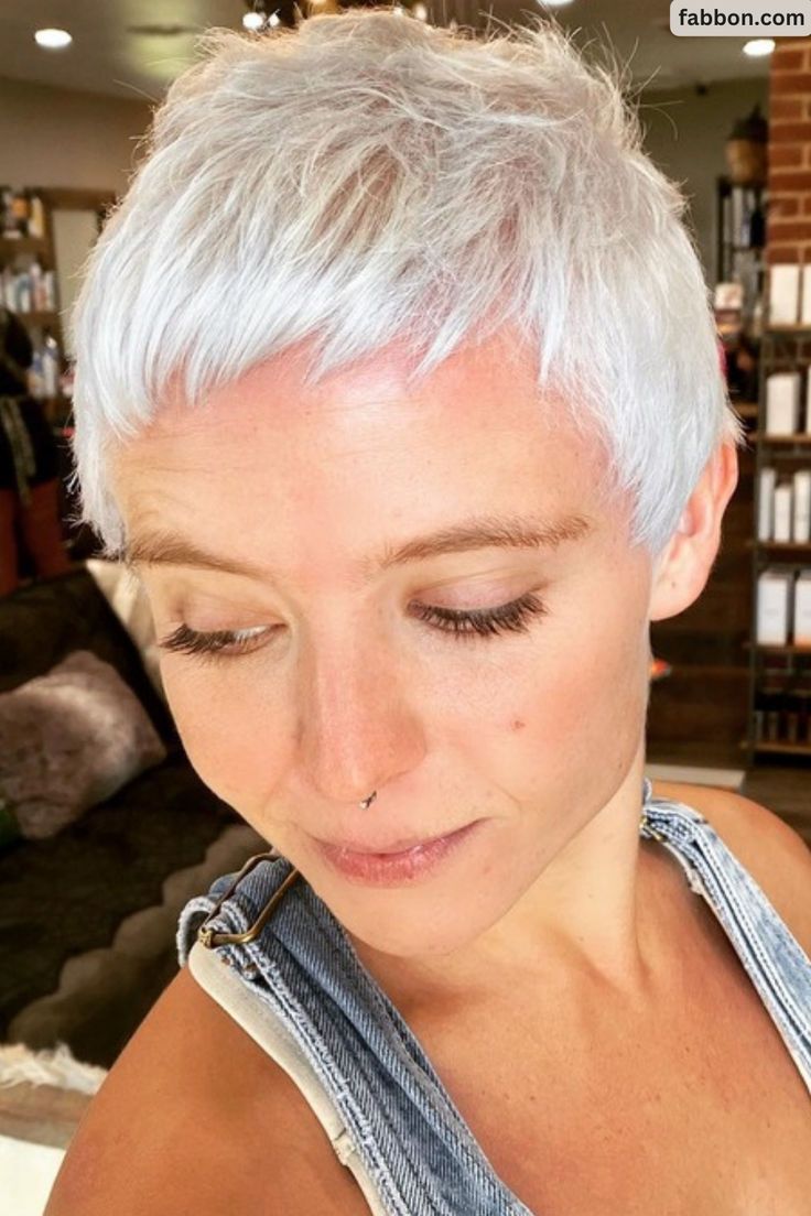 pixie-haircuts-over-50