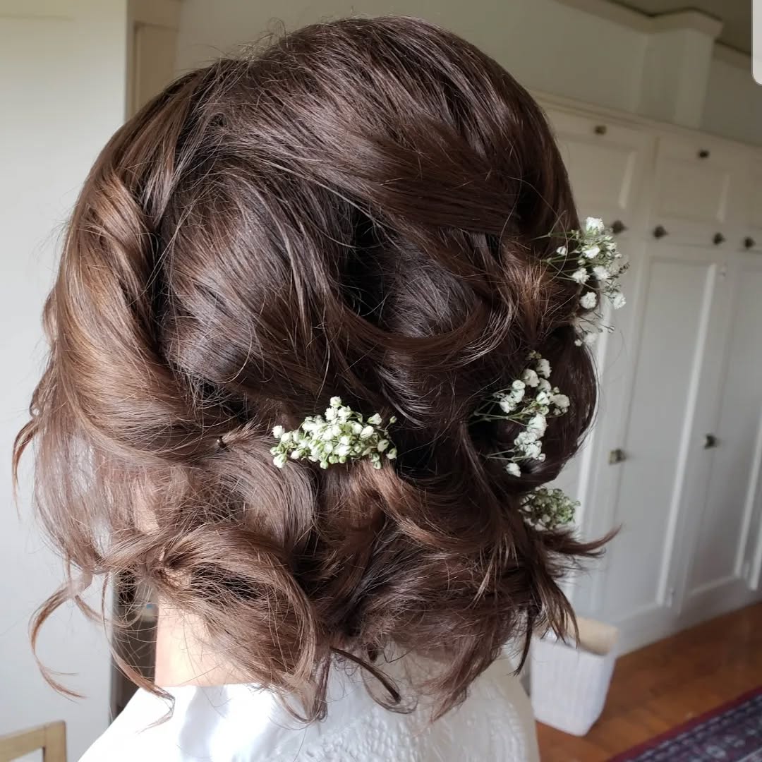 bangs-with-side-twist