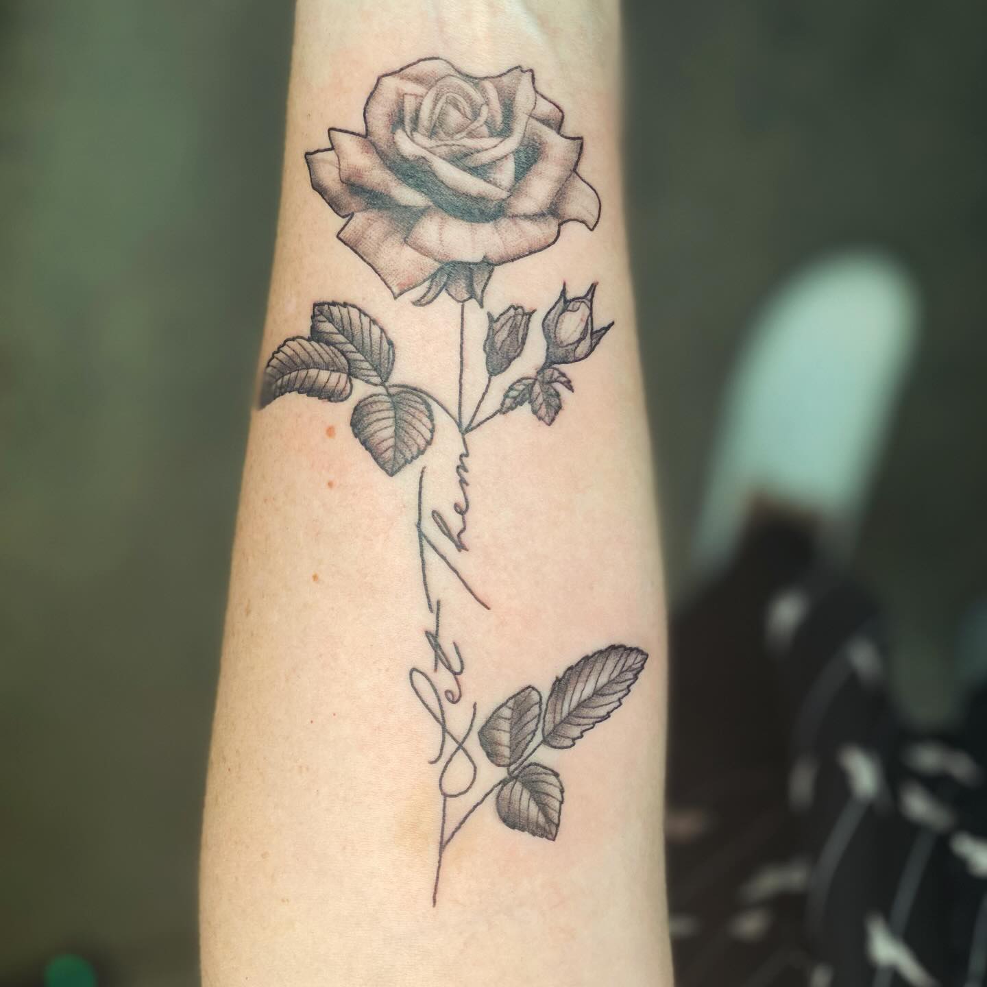 let-them-with-rose
