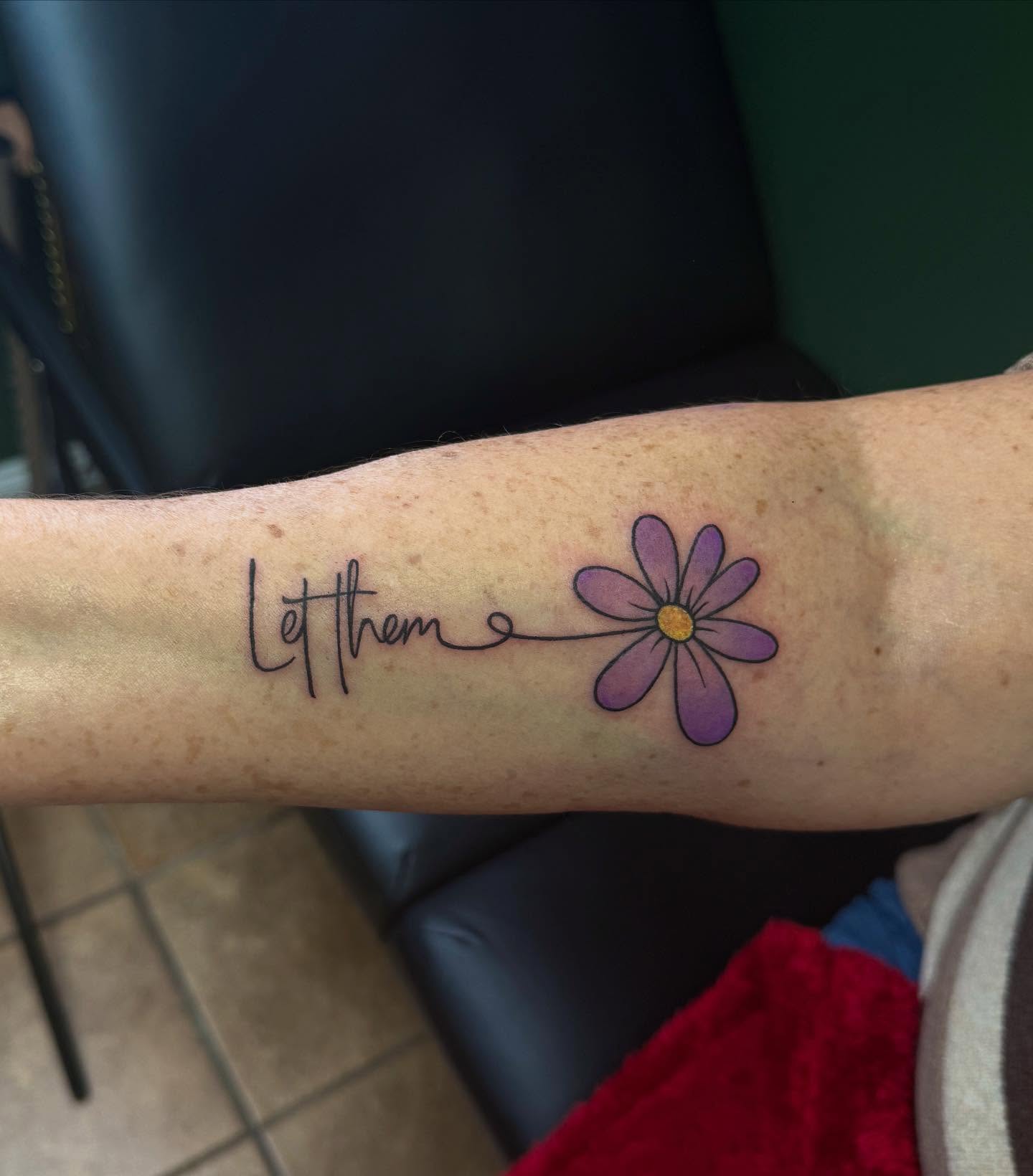 let-them-tattoo-with-daisy