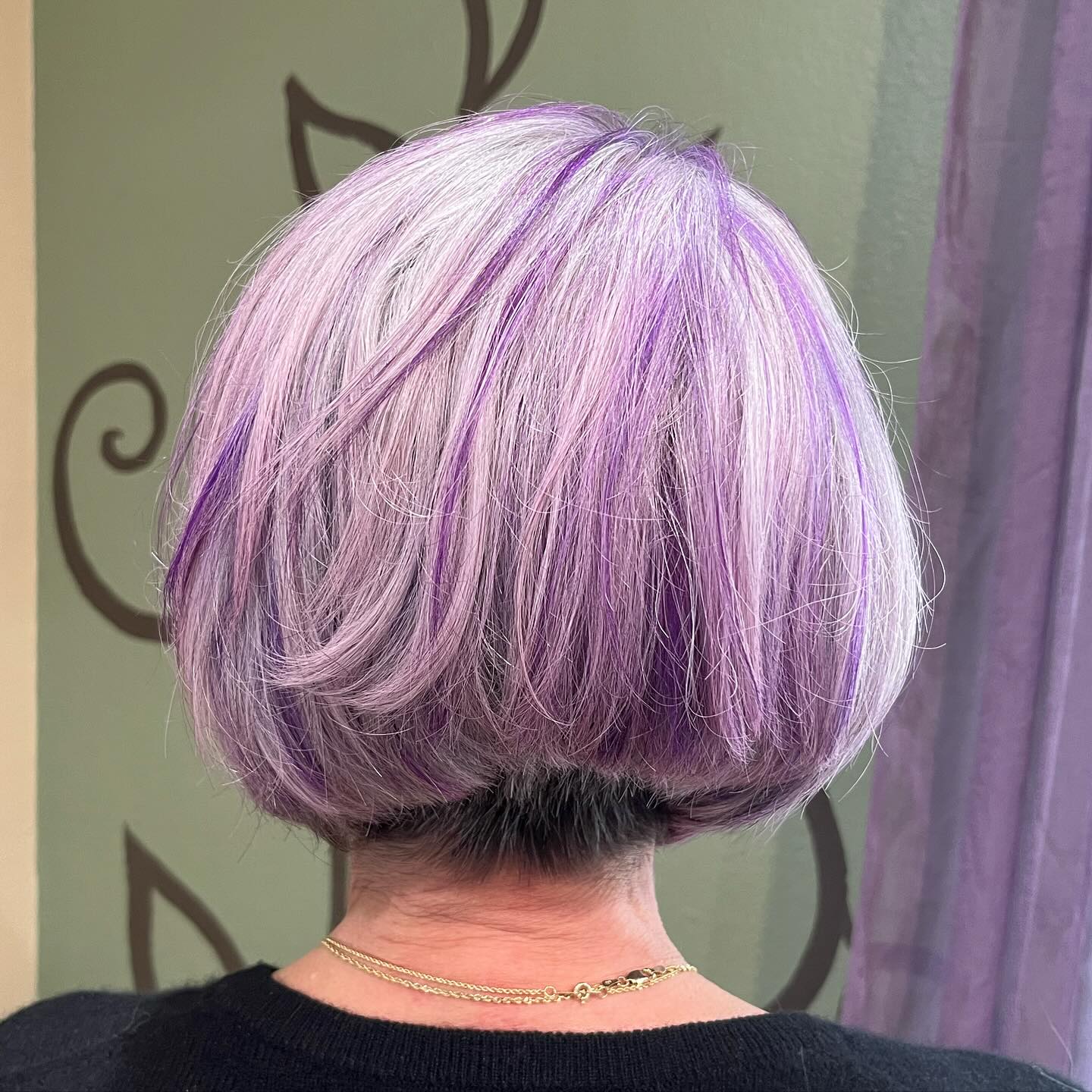 stacked-bob-purple-highlights