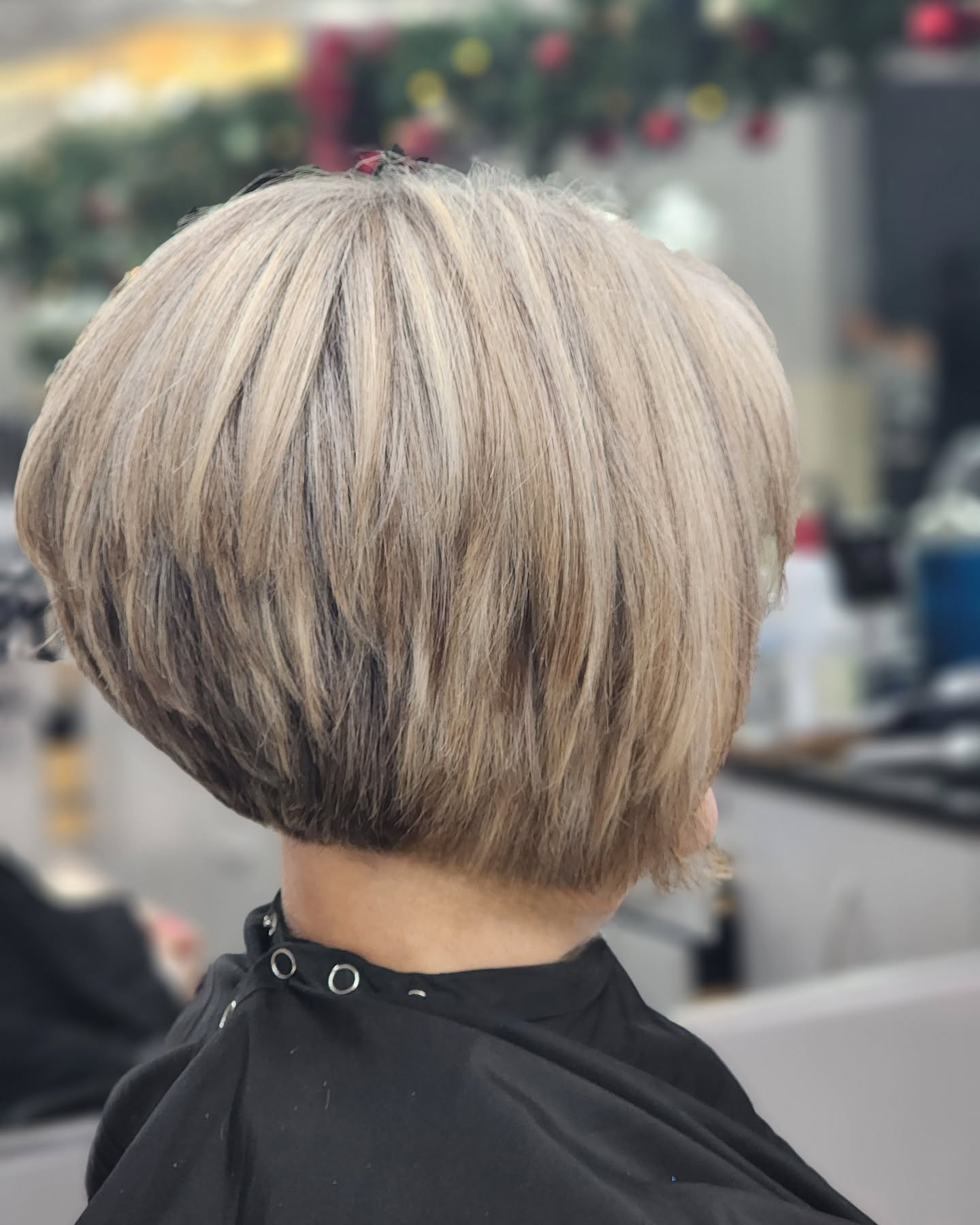 stacked-bob-with-layers