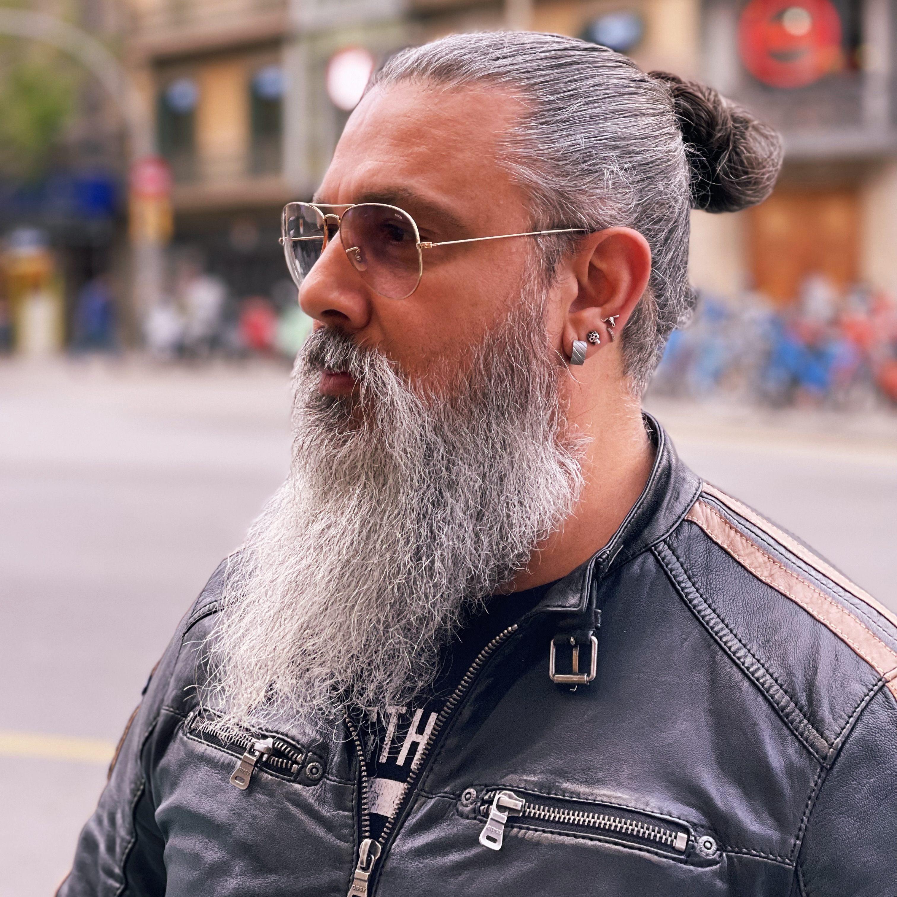 pony-with-gray-beard
