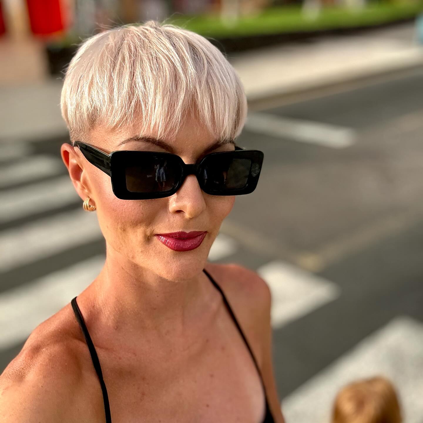 pixie-gray-hair-with-undercut-1