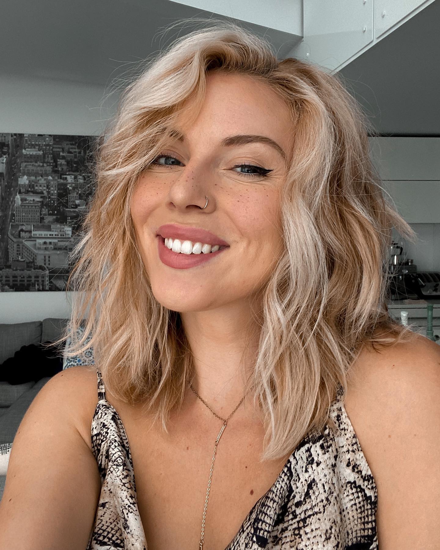 medium-layered-pink-cut