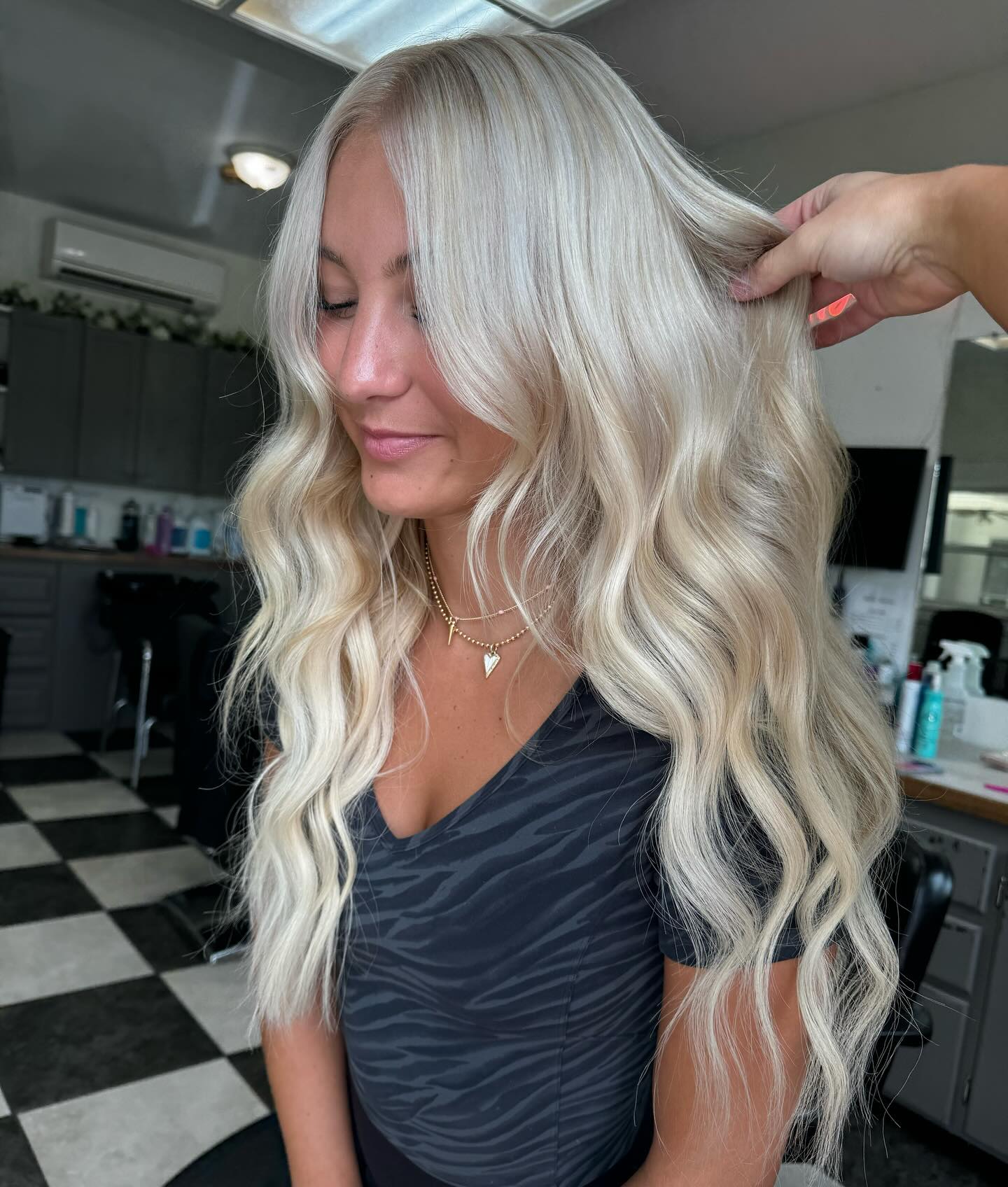 long-wavy-blonde-hair