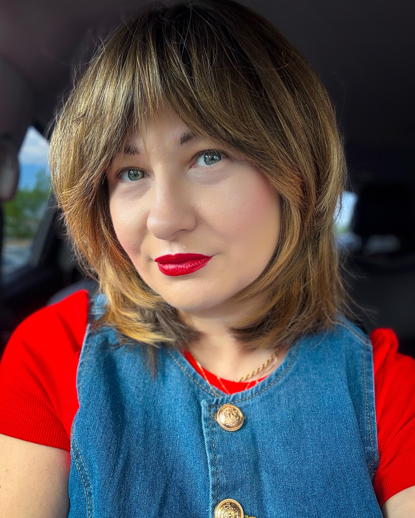 shag-shoulder-length-hair
