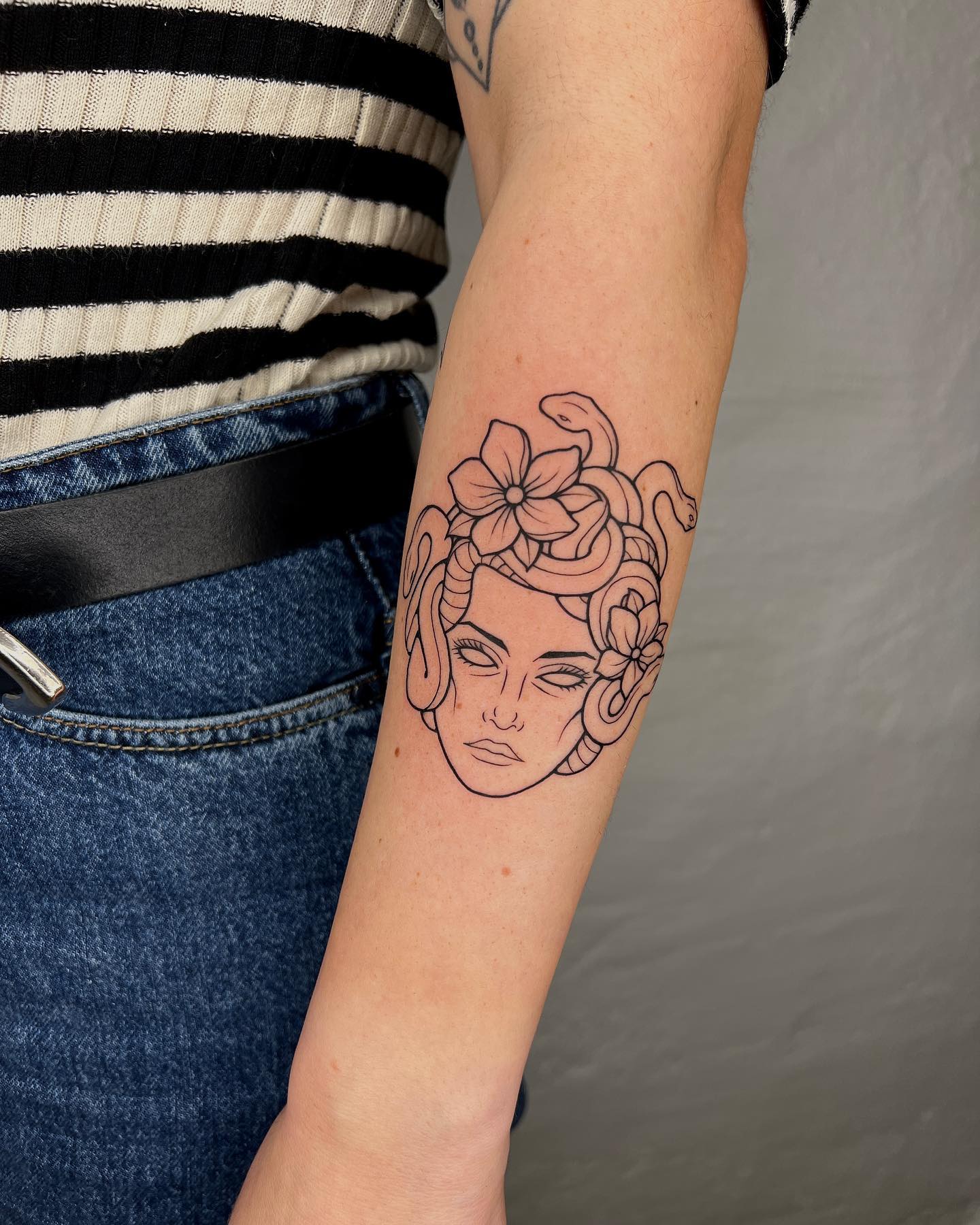 fine-line-medusa-tattoo-forearm