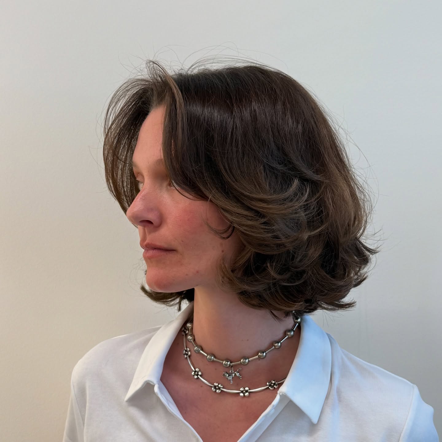 face-framing-middle-parted-layered-bob