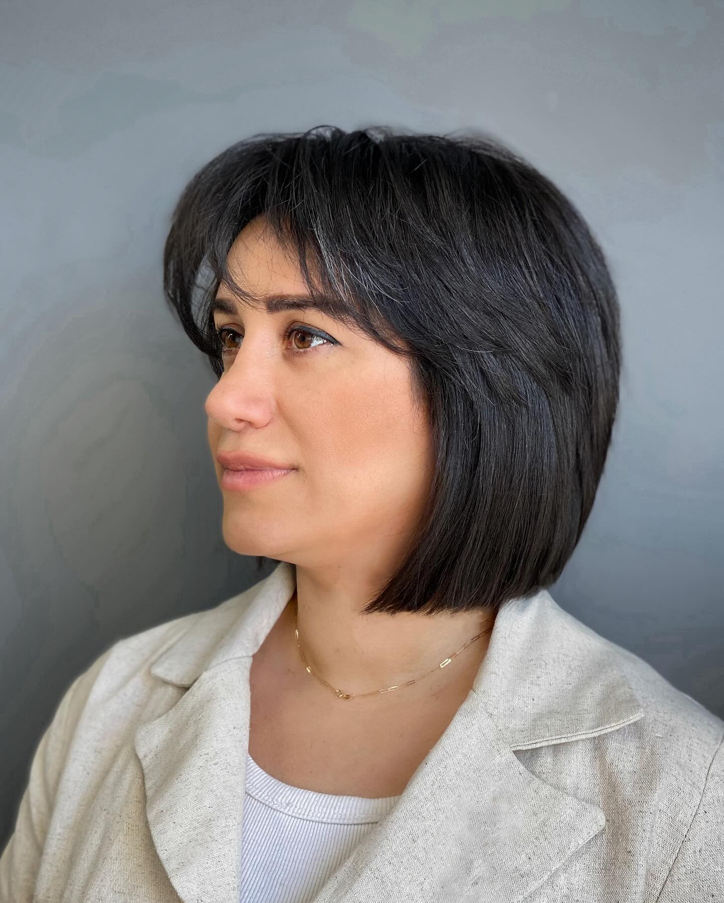 layered-bob-black-and-gray-hair