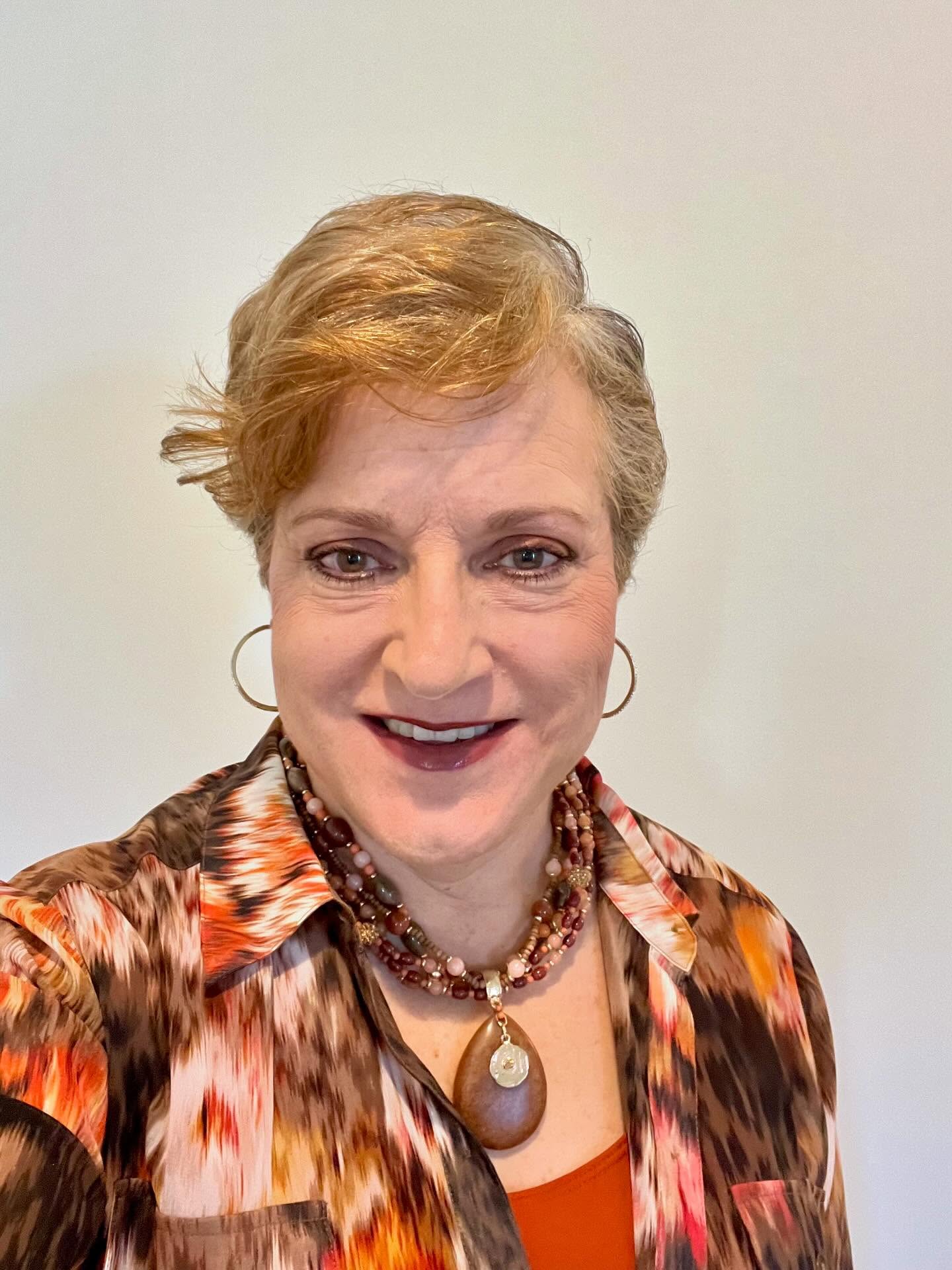 short-gray-and-blonde-hair