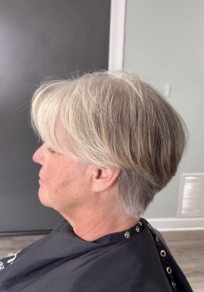 layered-cut-gray-hair