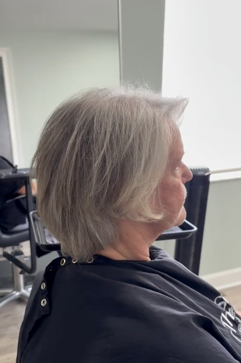 layered-haircut-gray-hair