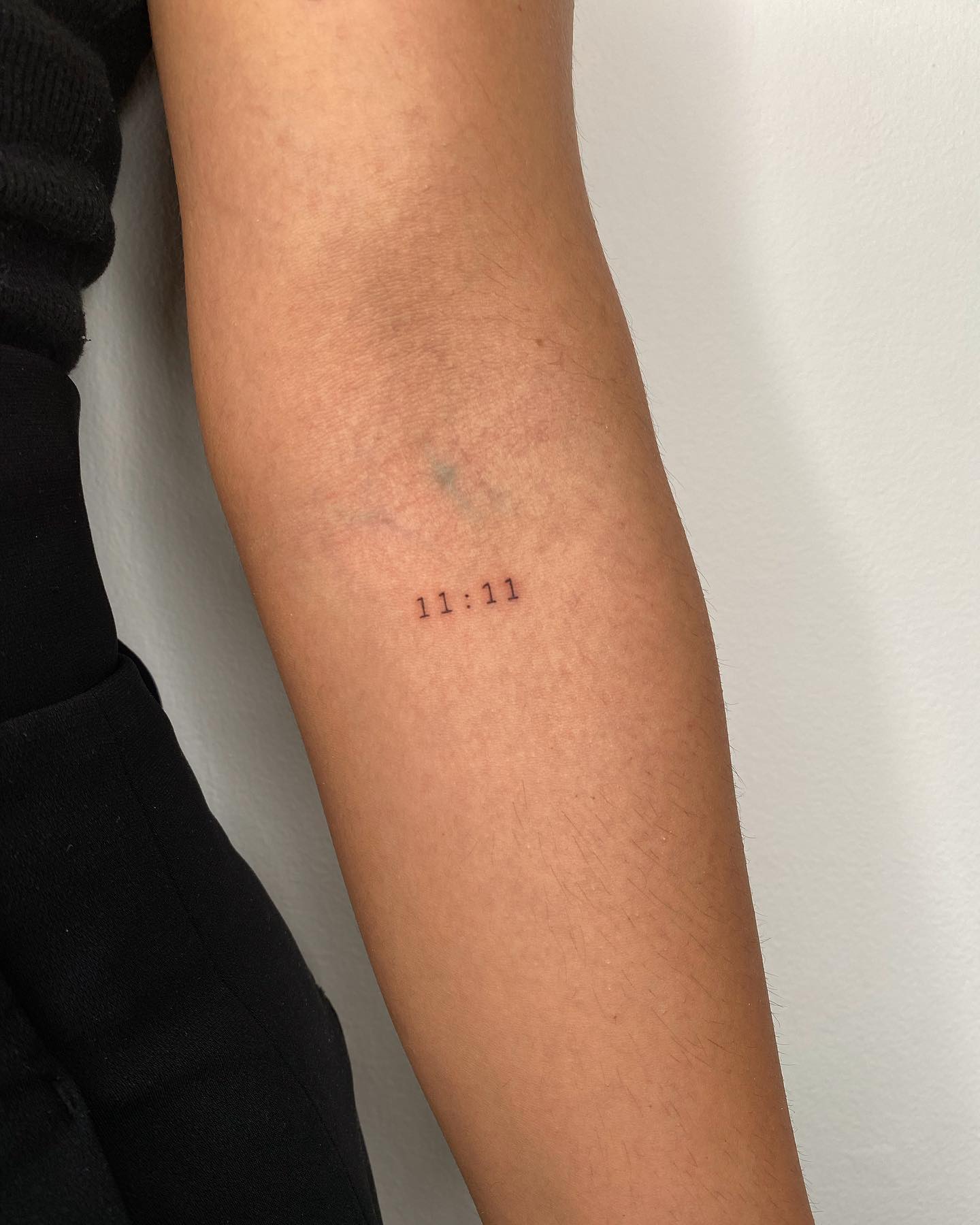 11-11-fine-line-tattoo