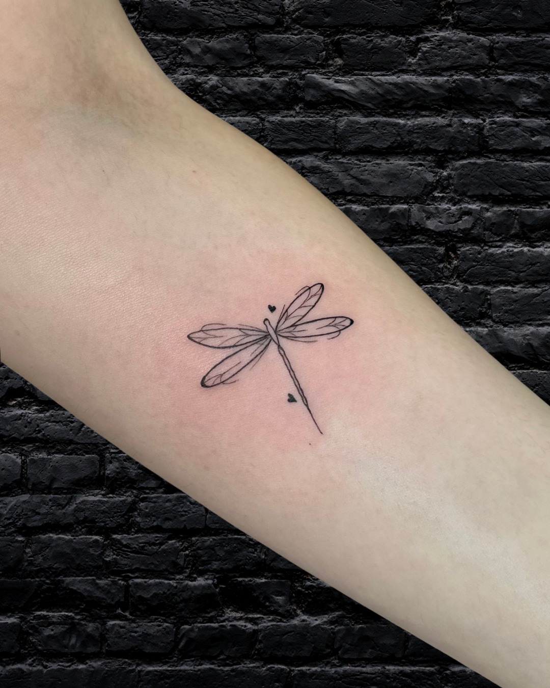 small-dragonfly-tattoo-with-heart