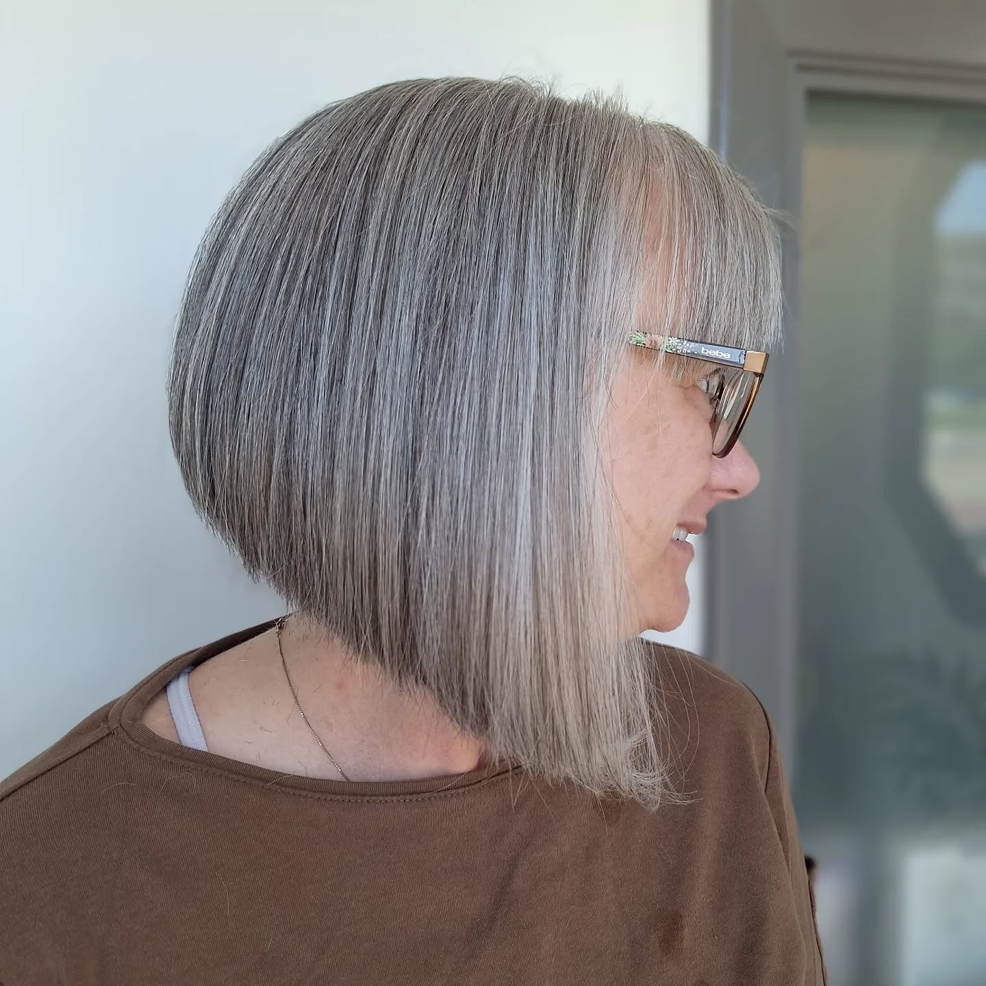 gray-angled-bob-fine-hair
