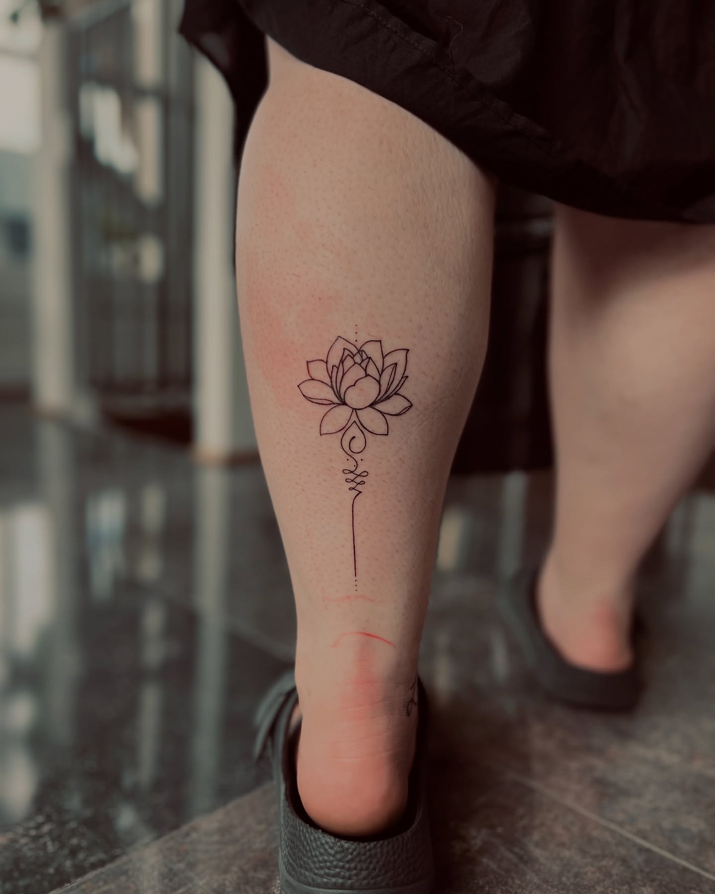unalome-on-leg