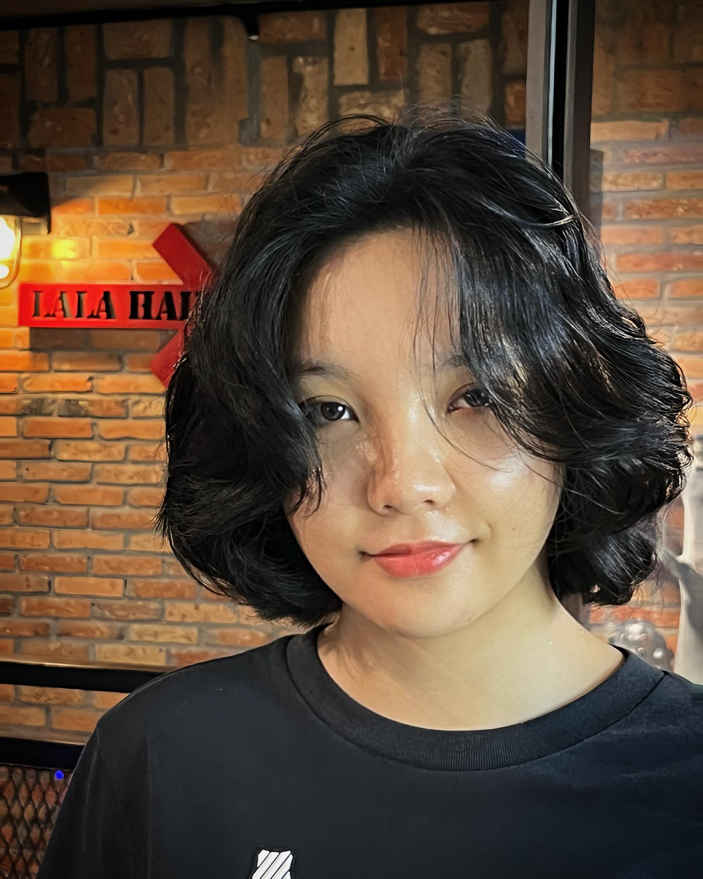 face-framing-wavy-hair