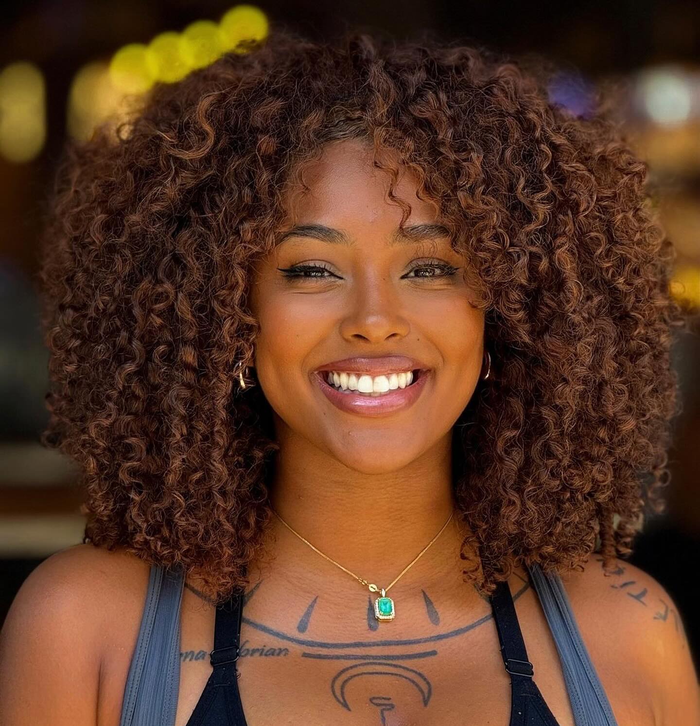 brown-curls-side-parted