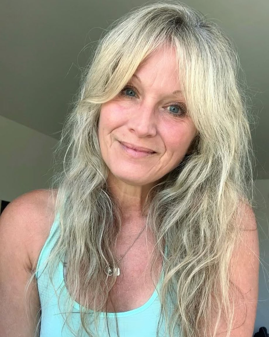 long-salt-and-pepper-hair