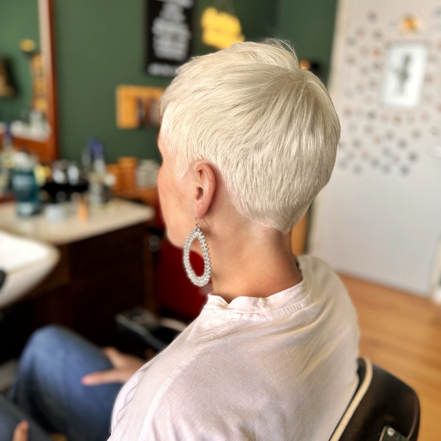 platinum-blonde-pixie