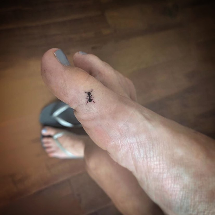 ant-tattoo