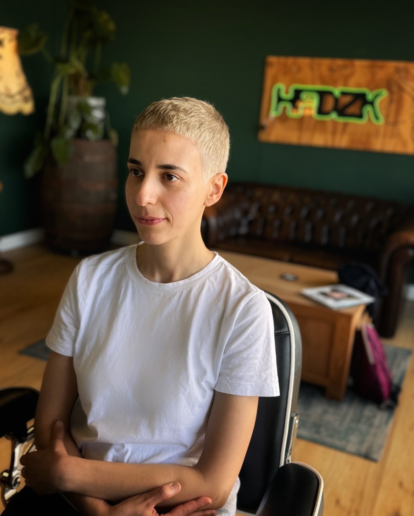 very-short-blonde-pixie