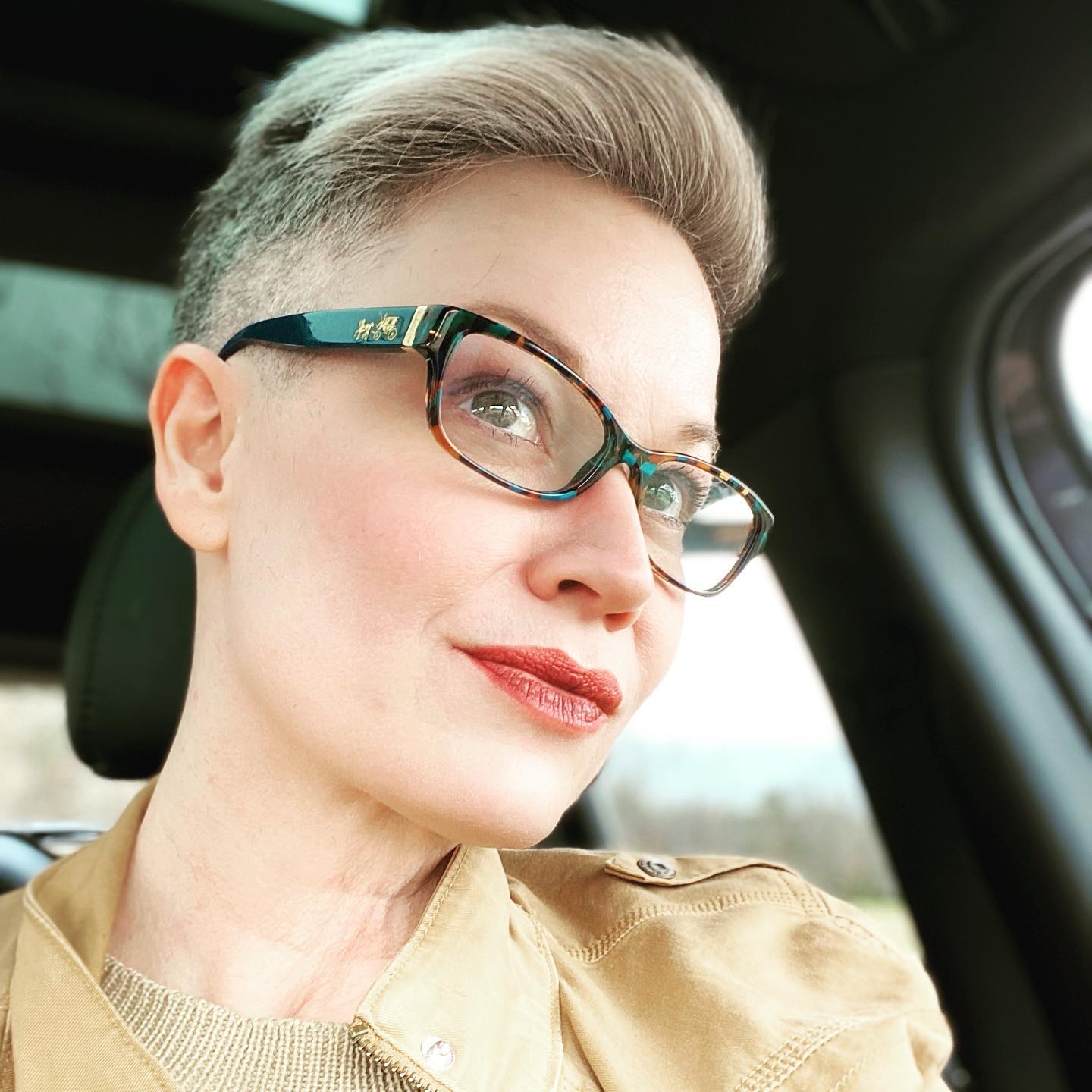 pixie-with-glasses