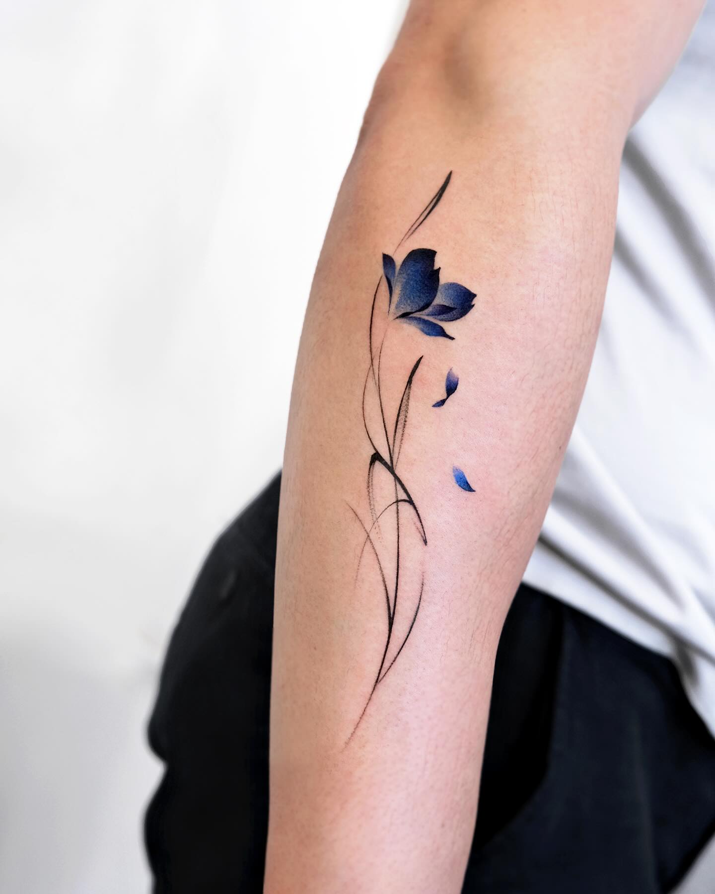 blue-flower-tattoo
