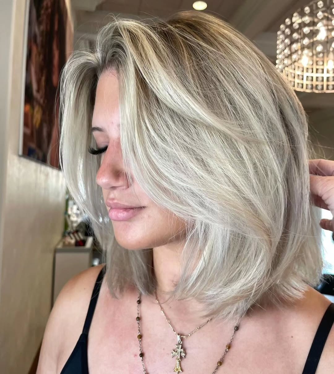 layered-blonde-bob